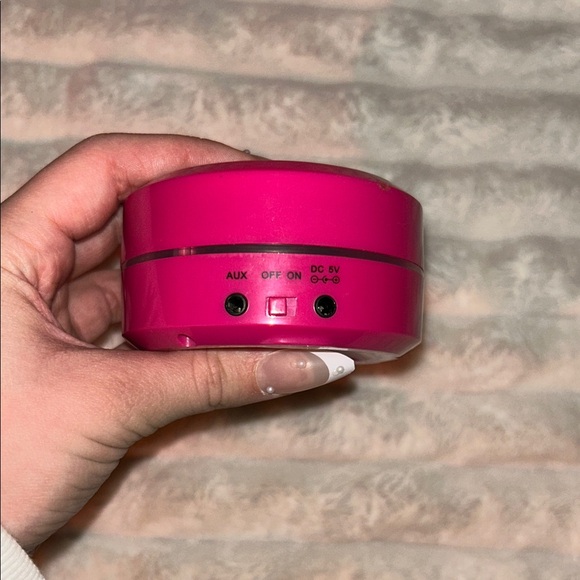 Hello Kitty Red Compact Mirror - Picture 2 of 3